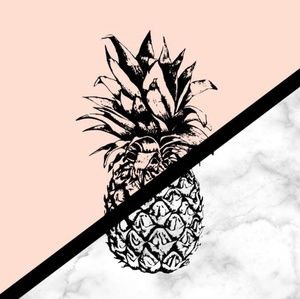 Meet your Posher, Lola